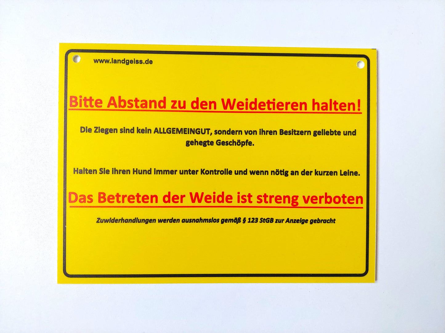 Hinweisschild "Abstand zu den Weidetieren u. Betreten verboten"